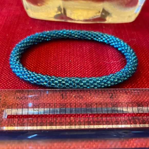 SPARKLY GLASS HAND CROCHETED SEED BEAD ROLL ON BRACELETS IN LOT OF 3 DESIGNS - Picture 8 of 8